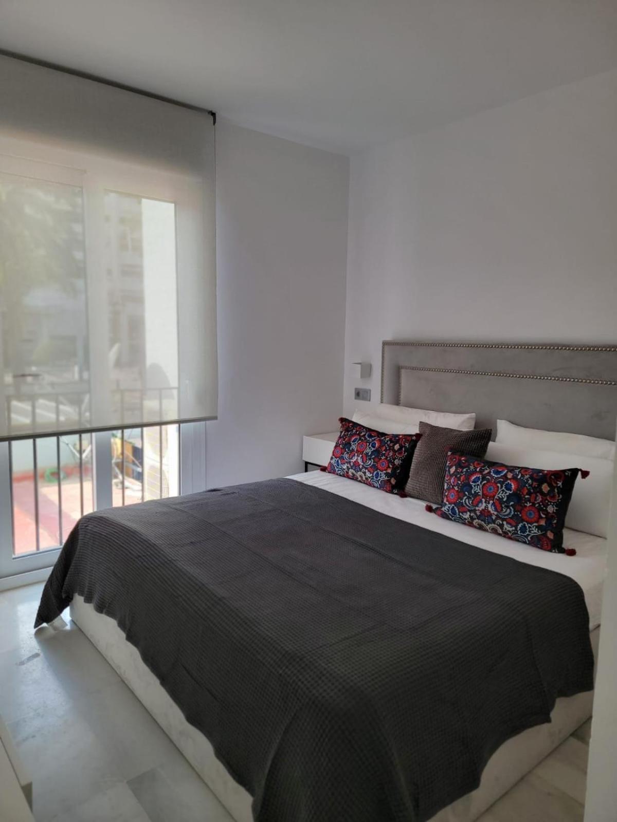 Appartamento Jardines Del Puerto Marbella Esterno foto