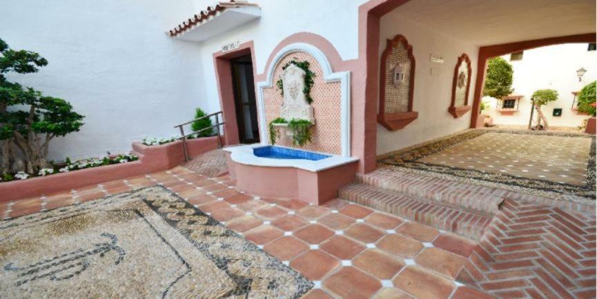 Appartamento Jardines Del Puerto Marbella Esterno foto